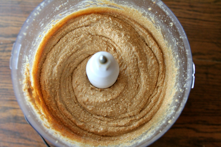 Easy Homemade Peanut Butter (and how to roast peanuts) 936 Pennies